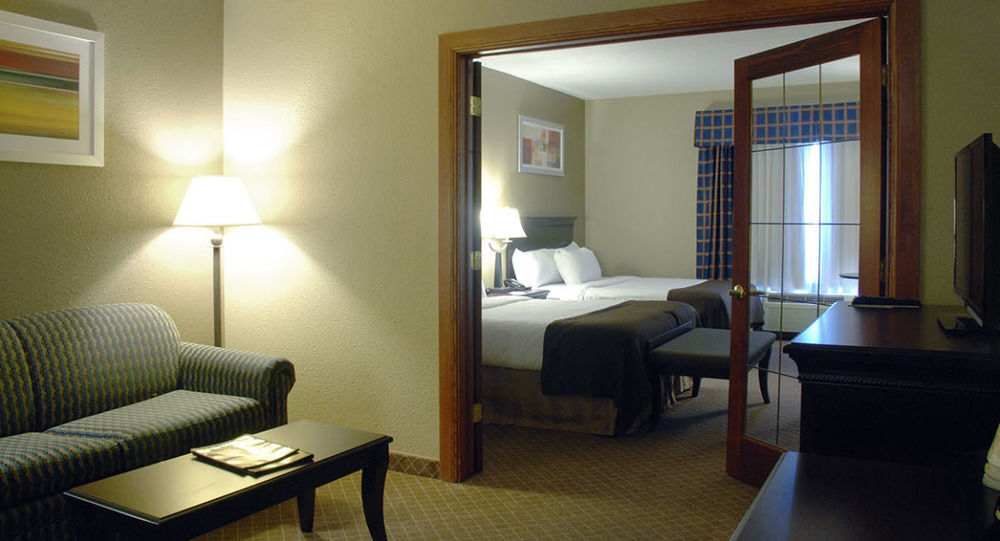 The Plaza Hotel & Suites 威诺纳 外观 照片